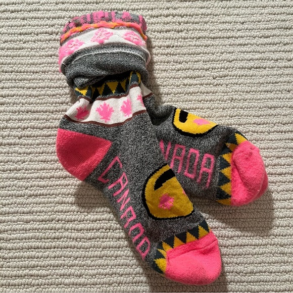 Roots socks - Picture 2 of 3